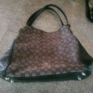 Coach signature canvas shoulder bag